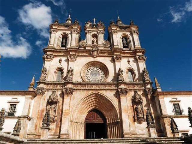 马尼亚3国全景深度13日游 一价全含海航直飞全