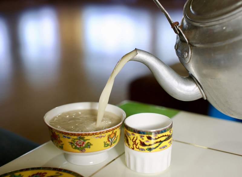 这是酥油茶,跟前面的搭配起来食用味道最美