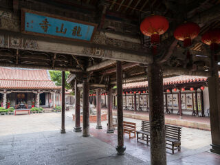 鹿港龙山寺
