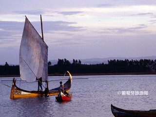 阿维罗运河中心