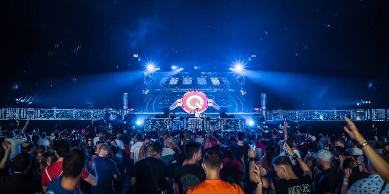 tomorrowland爱丽丝梦游仙境般的地方