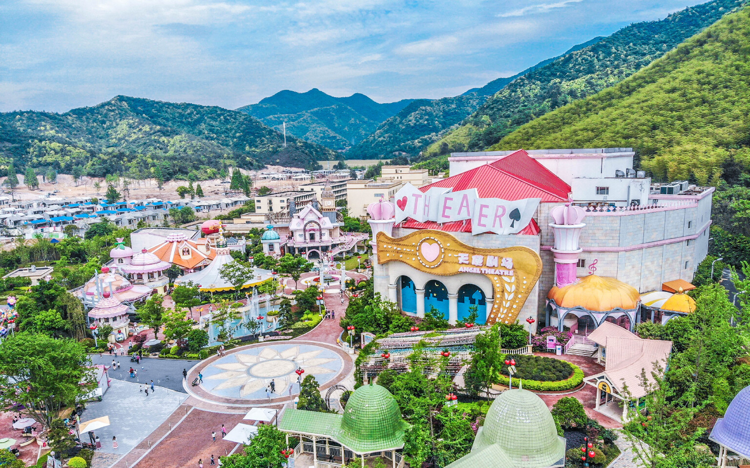 【首发】一秒穿越,hellokitty的粉色乐园_hellokitty乐园游记_途牛