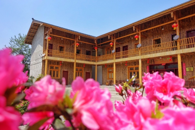 在龙苍沟附近,有很多住宿和休闲一体的农家乐