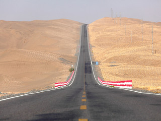 塔里木沙漠公路