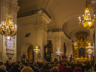 华沙圣十字教堂