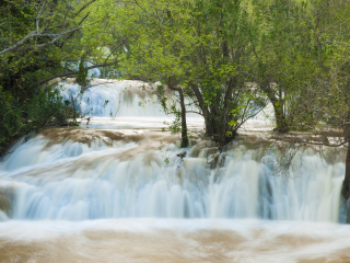 库尔顺卢瀑布公园