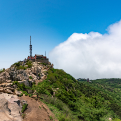 Taishan scenery, blue sky and white clouds