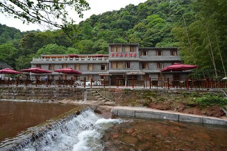泸州黄荆老林酒店预订_泸州黄荆老林宾馆价格_泸州黄荆老林住宿团购