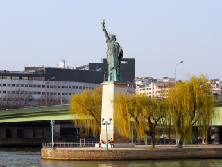 巴黎自由女神像