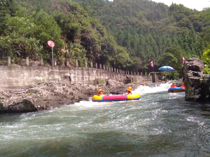 激情惊险的东方第一漂