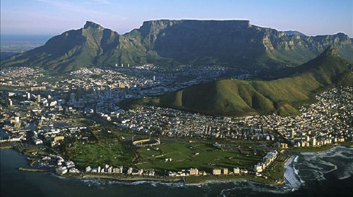 南非+迪拜7晚10日游 3晚开普敦住宿,参观葡萄