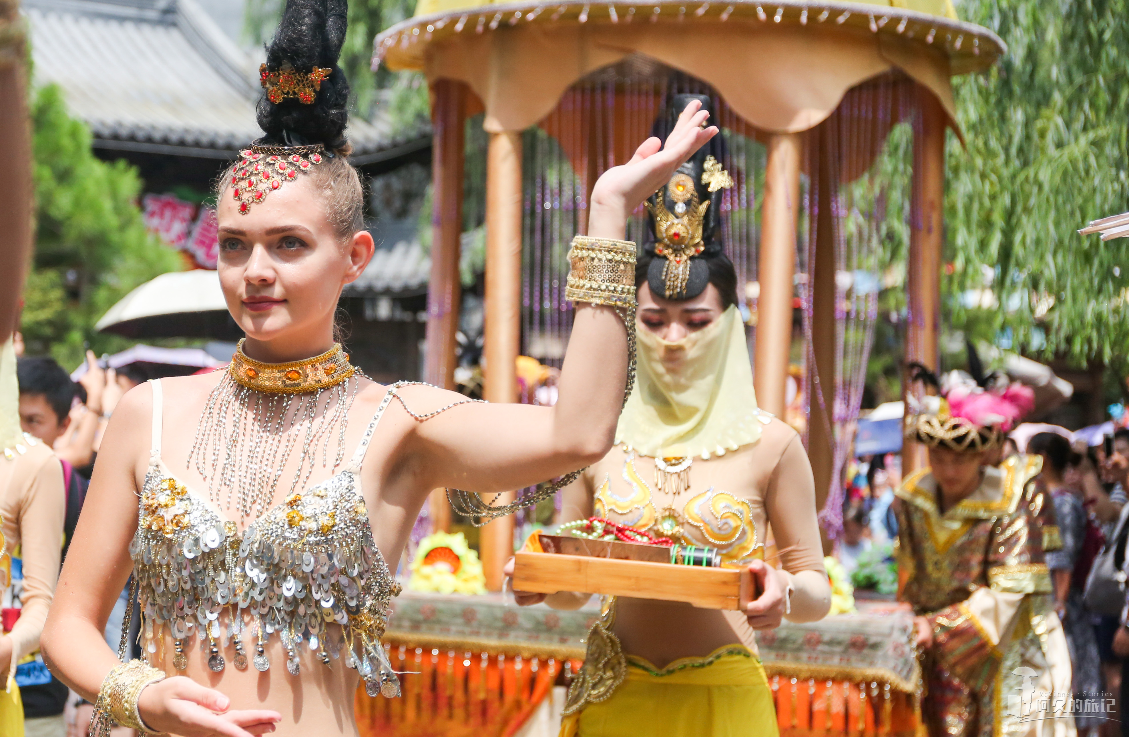 跟随快闪的队伍,一不小心就走到了——哇,好多