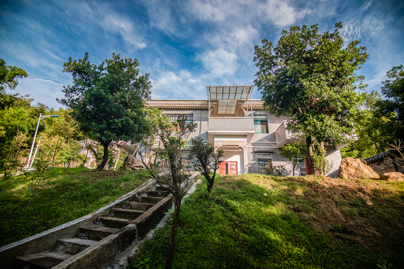 一对父子5000万造了5栋民宿,还原了儿时梦想中的幕阜山居图