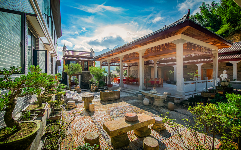 一对父子5000万造了5栋民宿,还原了儿时梦想中的幕阜山居图