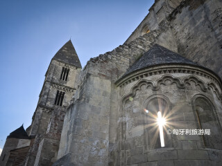 Zsambek Monestery Ruins
