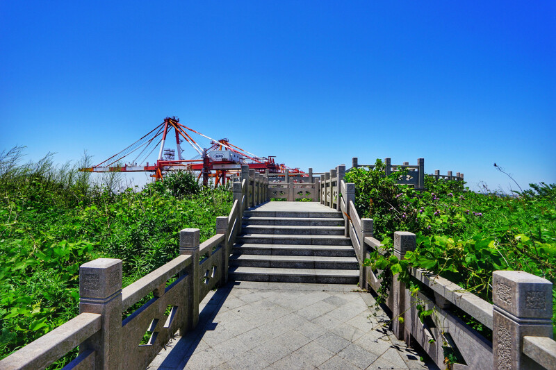 小岩礁景区                          小洋山只有一个码头,上岛后有