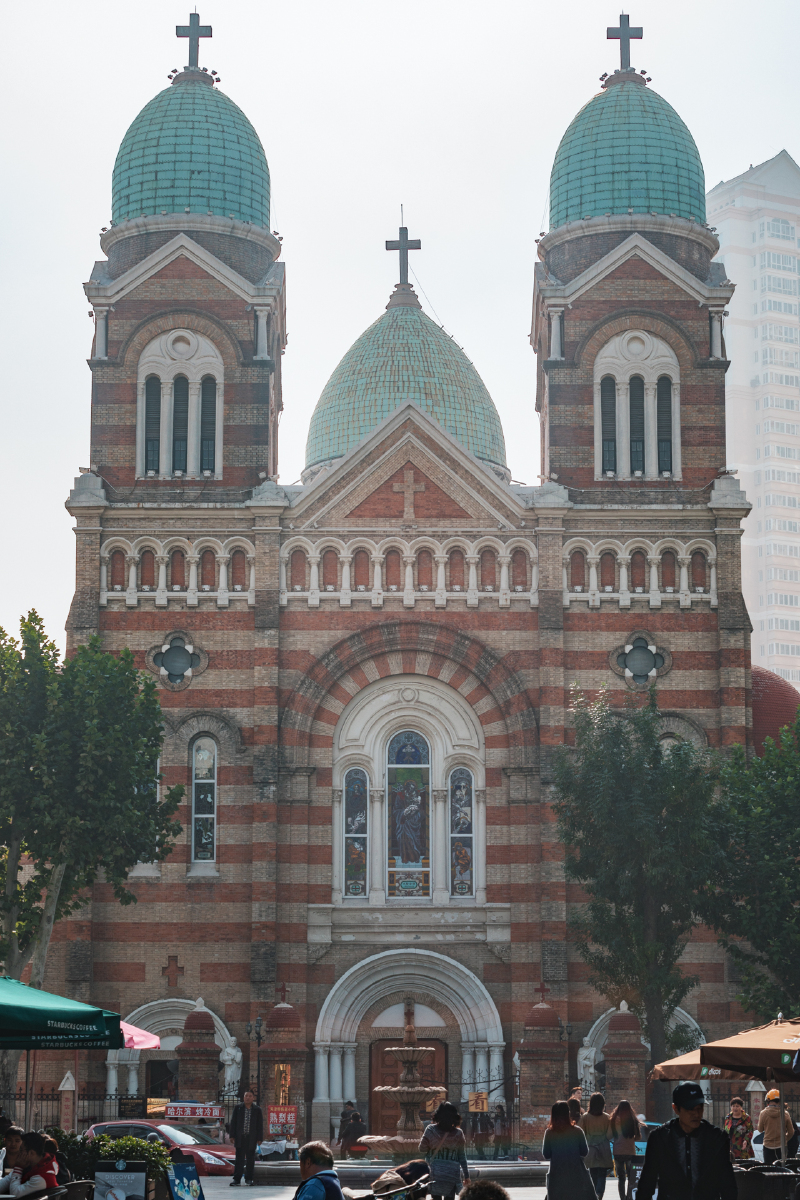 tips:从西开教堂到五大道,可以选择公交或者打车,我们为了消食,选择了