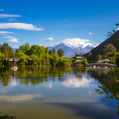  The Black Dragon Pool is located in Lijiang, China. There are the ancient Monuments inside such as the Longshen Temple, the Deyue Pavilion, the Suocui Bridge and the Hanyue Stage.
