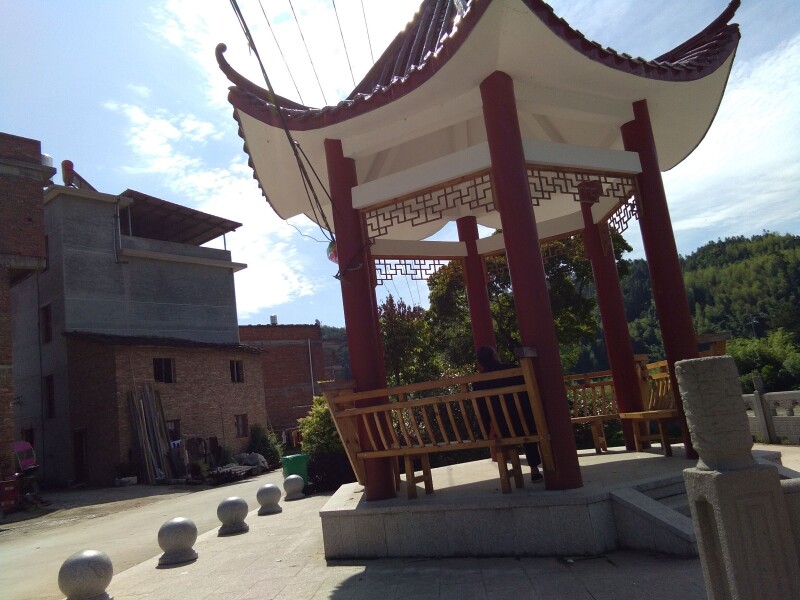 瞻仰当代杰出的高僧圆瑛法师的故居