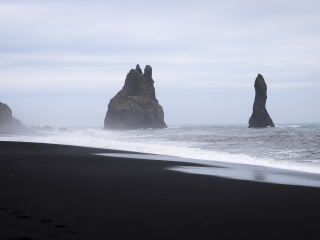 冰岛黑沙滩