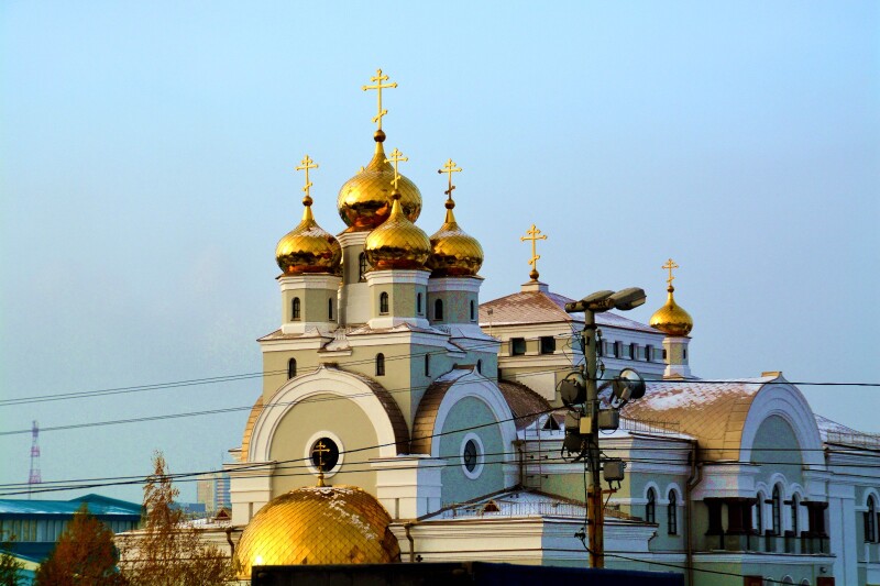 教堂整点的敲钟声特别好听,音乐感十足.