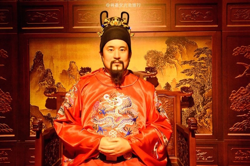 座落在广西桂林市中心的王城,是明代靖江王府邸,比故宫还要早诞生44年