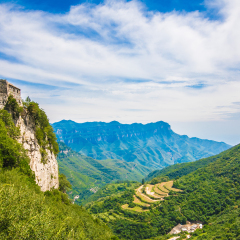乡宁云丘山窑洞大院