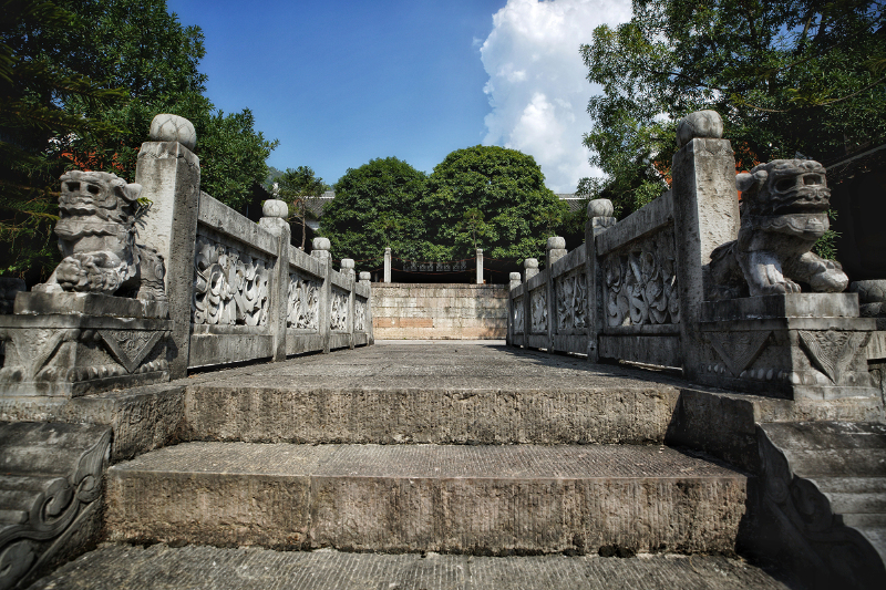 景点推介: 府文庙 明永乐11年石阡设府,结束了