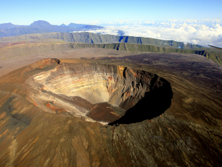 富尔奈斯火山