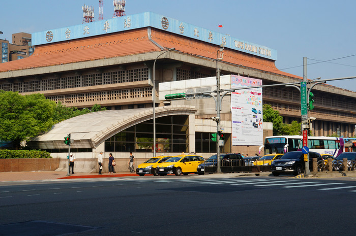 淡水→紅毛城→真理大學→淡江中學→漁人碼頭→淡水老街→西門町