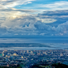 the beautiful bird view of the Cebu city from the tops outlook of the Phlippines.