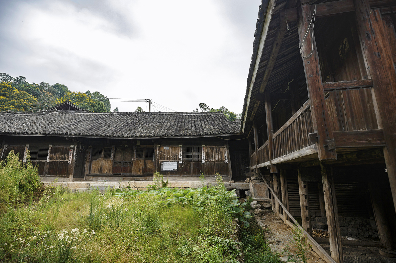 贵州大山里的这座古寨隐居着一群侠客