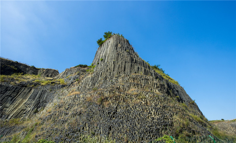 想隨手撿到10克拉的藍寶,就來昌樂火山口吧_山東遊記_途牛