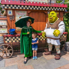 LOS ANGELES, CA/USA - MAY 24: The movie characters Shrek and Fiona are taking photos with tourists at Universal studios hollywood on May 24, 2015 in Los Angeles, CA, USA.