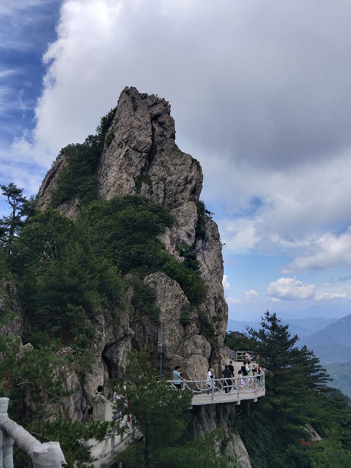  欒川老君山巴士1日遊>峰林仙境,十里畫屏