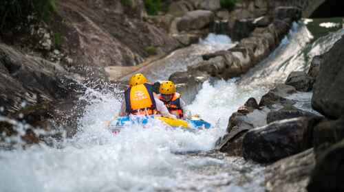 卧龙胜境丛林探险漂流