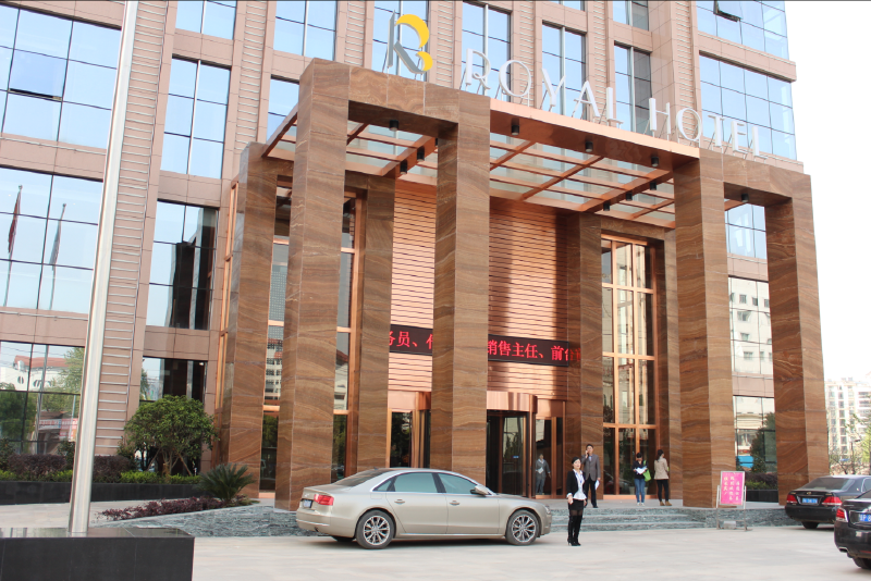 仅389元享价值788元的武汉莱斯国际酒店高级双床房住宿1晚团购,酒店东