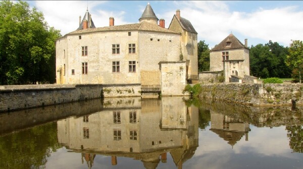 拉布雷德著名旅游景点 简介:拉布莱城堡      