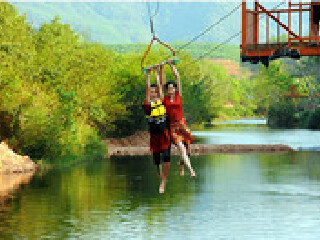 西双版纳南腊河野趣漂流度假区