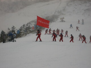 徂徕山滑雪场