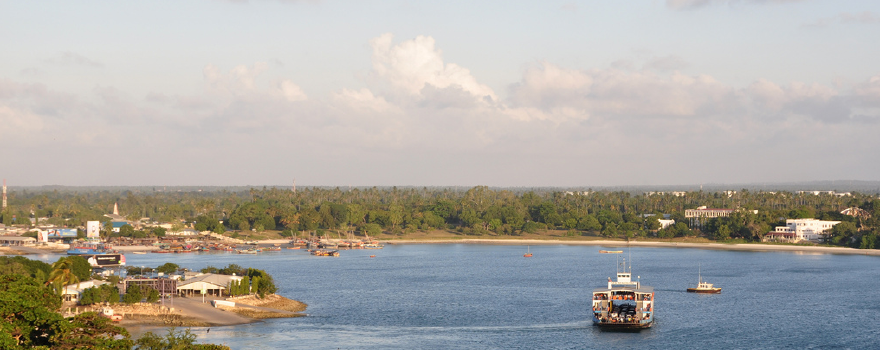 4张照片达累斯萨拉姆5分达累斯萨拉姆(斯瓦希里语:daressalaam,意为"