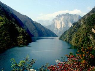 佛宝山大峡谷漂流