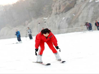 青岛藏马山滑雪场