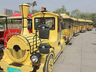 曲江池遗址公园观光小火车