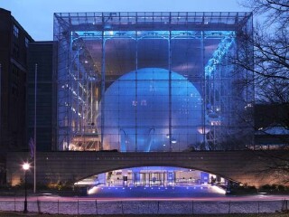 罗斯地球和太空研究中心