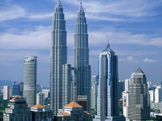 波洛尼亚双子塔