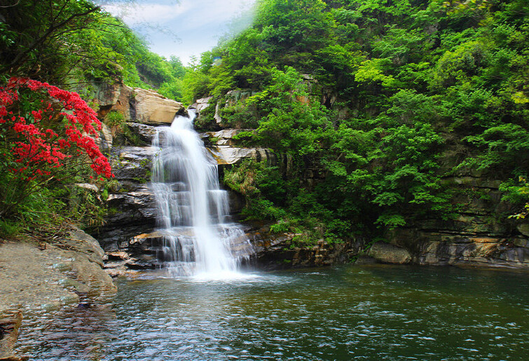 麻城桐枧冲瀑布群风景区