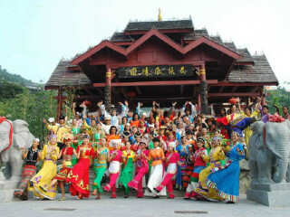 九顶塔民族风情园