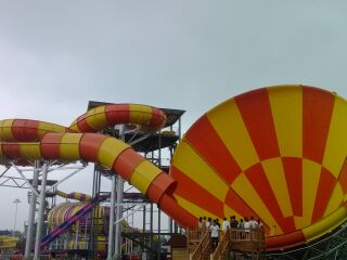 悦兮半岛水上乐园