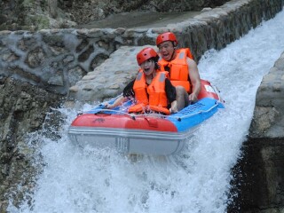 将军关探险漂流